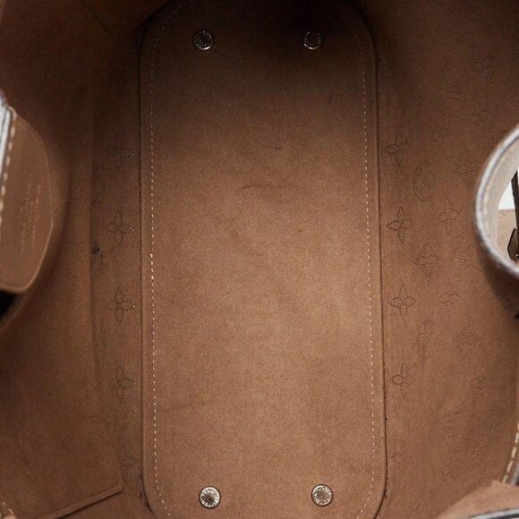 Louis Vuitton Galet Monogram Mahina Girolata Bag - Picture 9 of 12